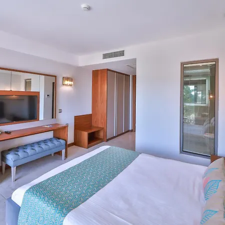 Molino 3* קס